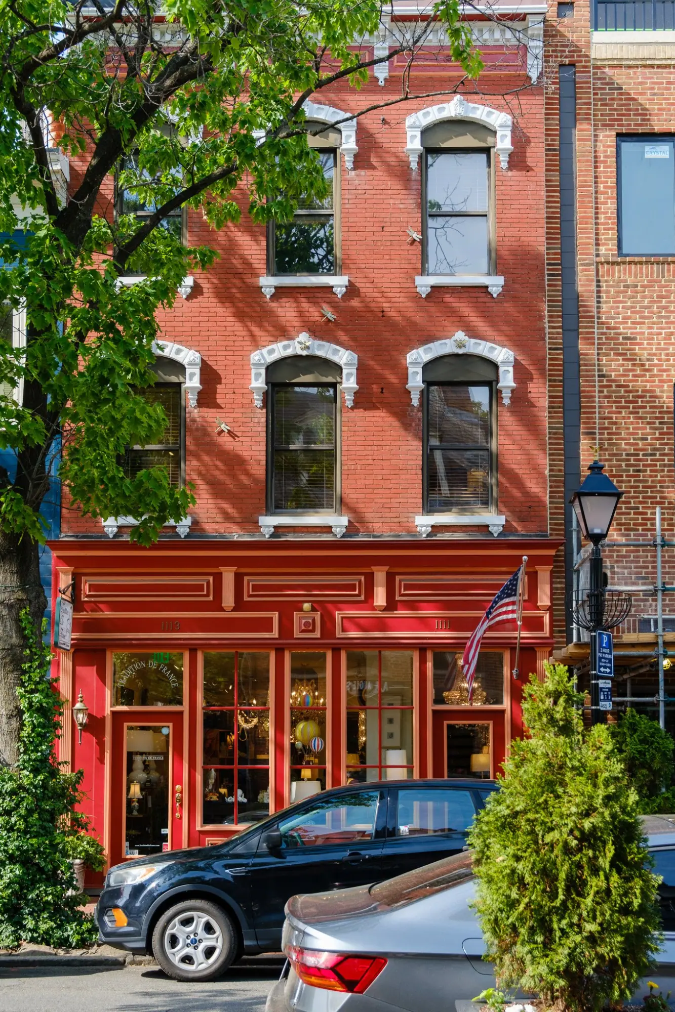 Photo from Then we wandered toward the waterfront, passing shops, row houses, and brick sidewalks with tulips and ivy…, Mount Vernon, VA