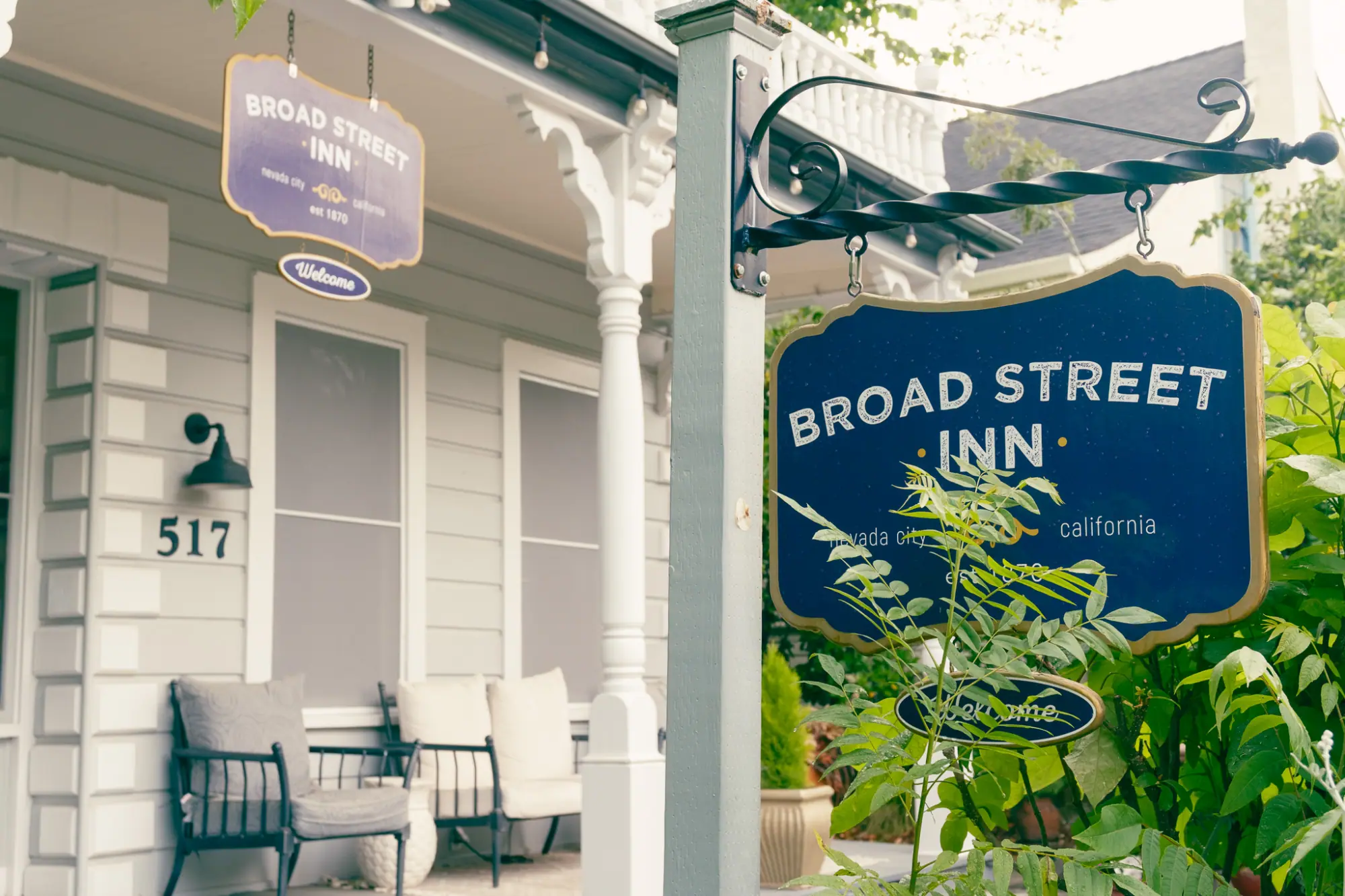 Broad Street Inn sign on the front porch