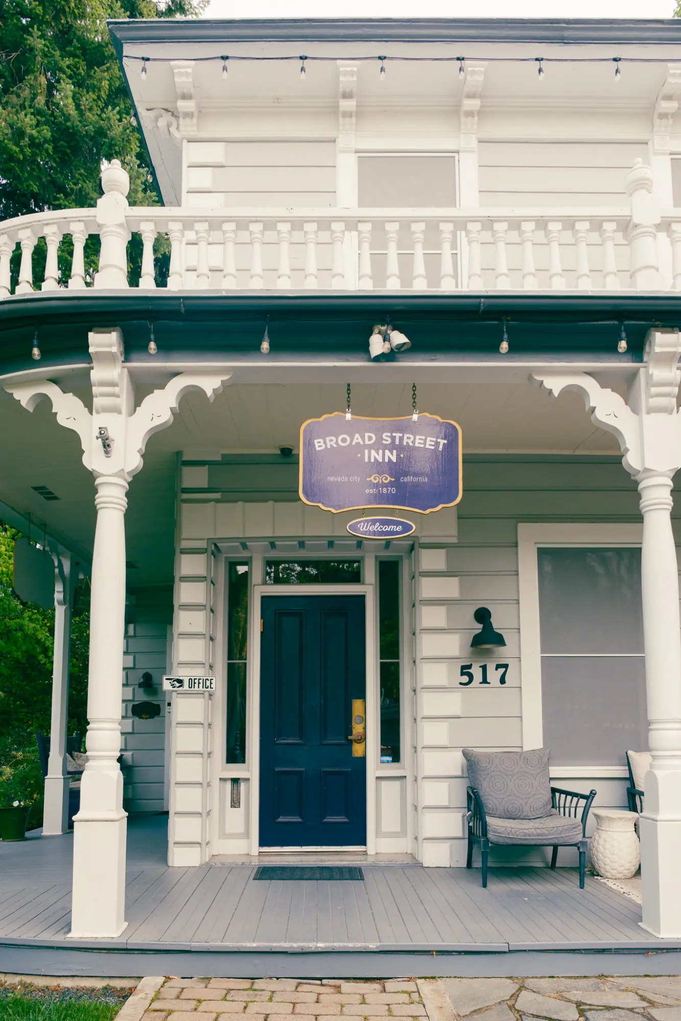 Broad Street Inn's white Victorian porch