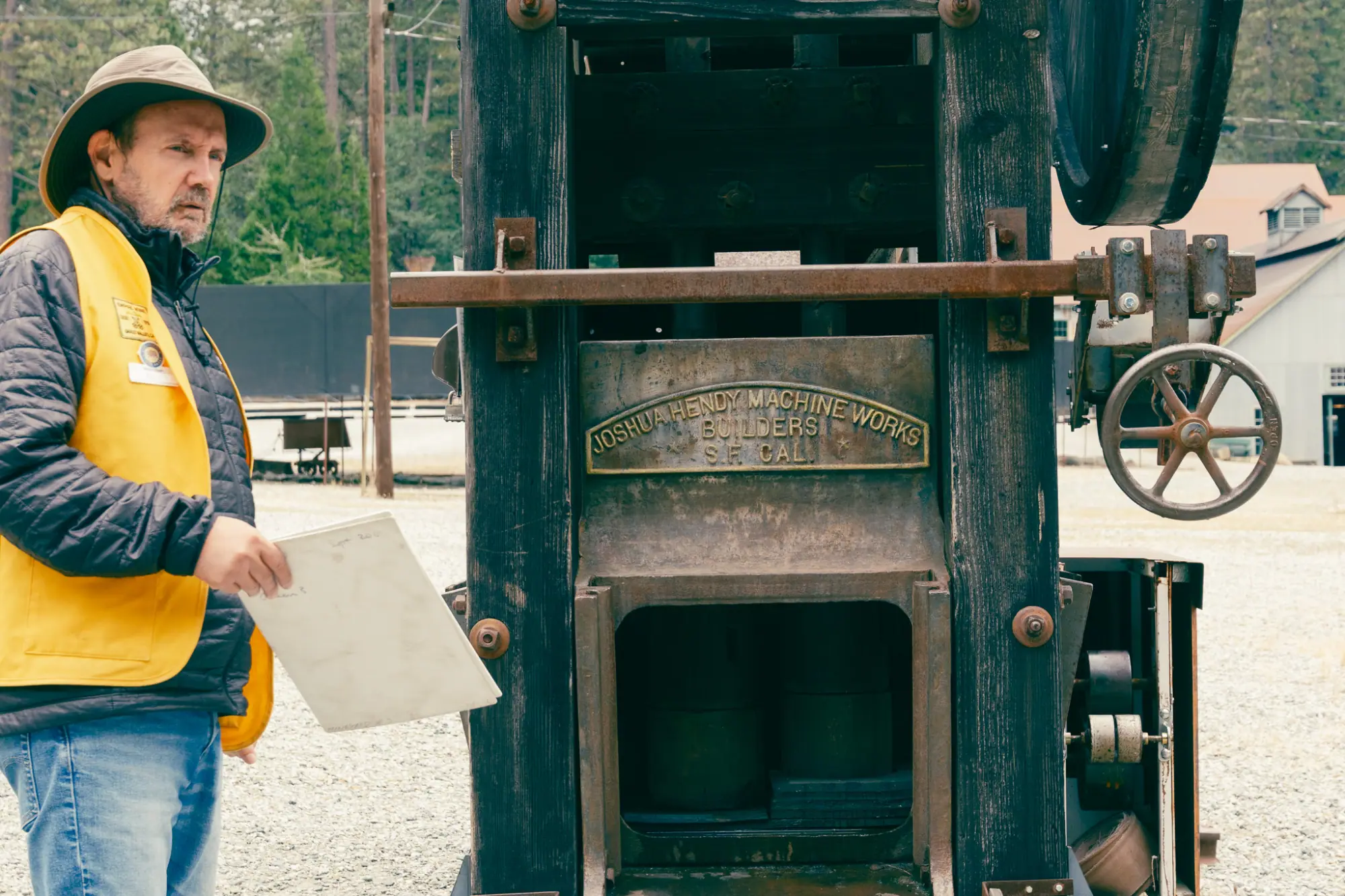 The guide explaining mining equipment