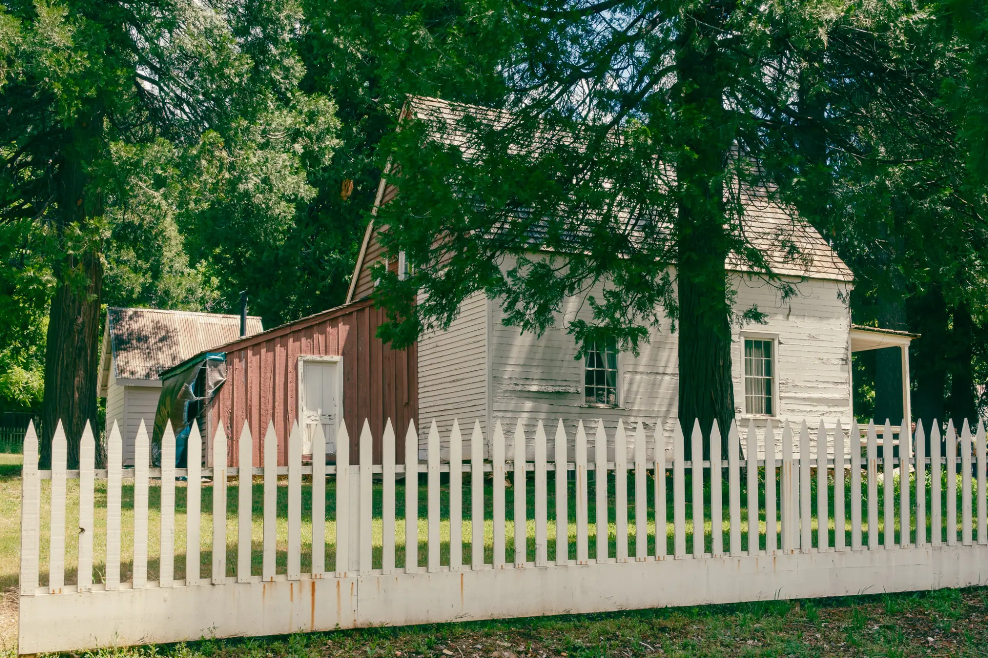 A white picket fence in North Bloomfield