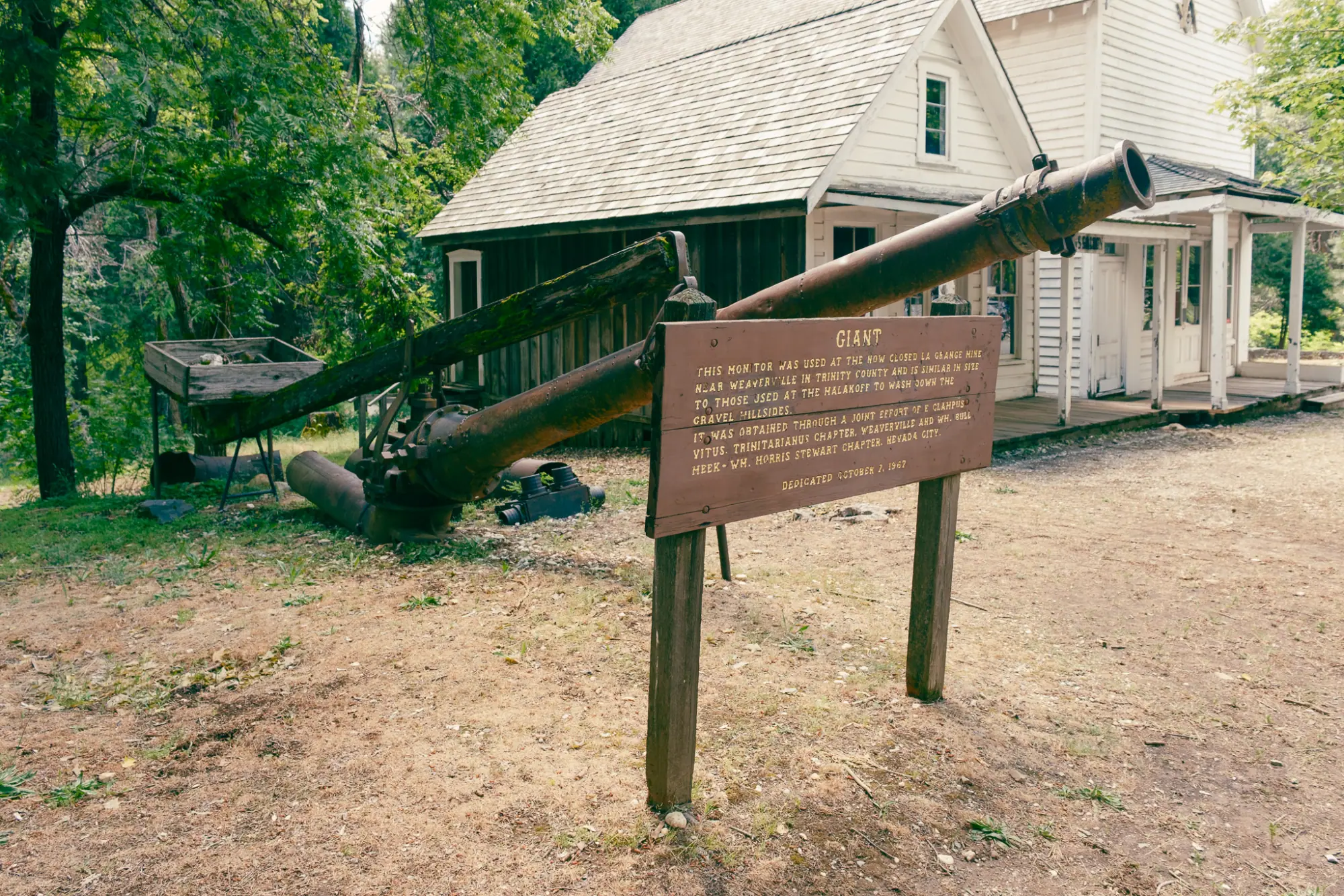 An old wagon and a sign in North Bloomfield
