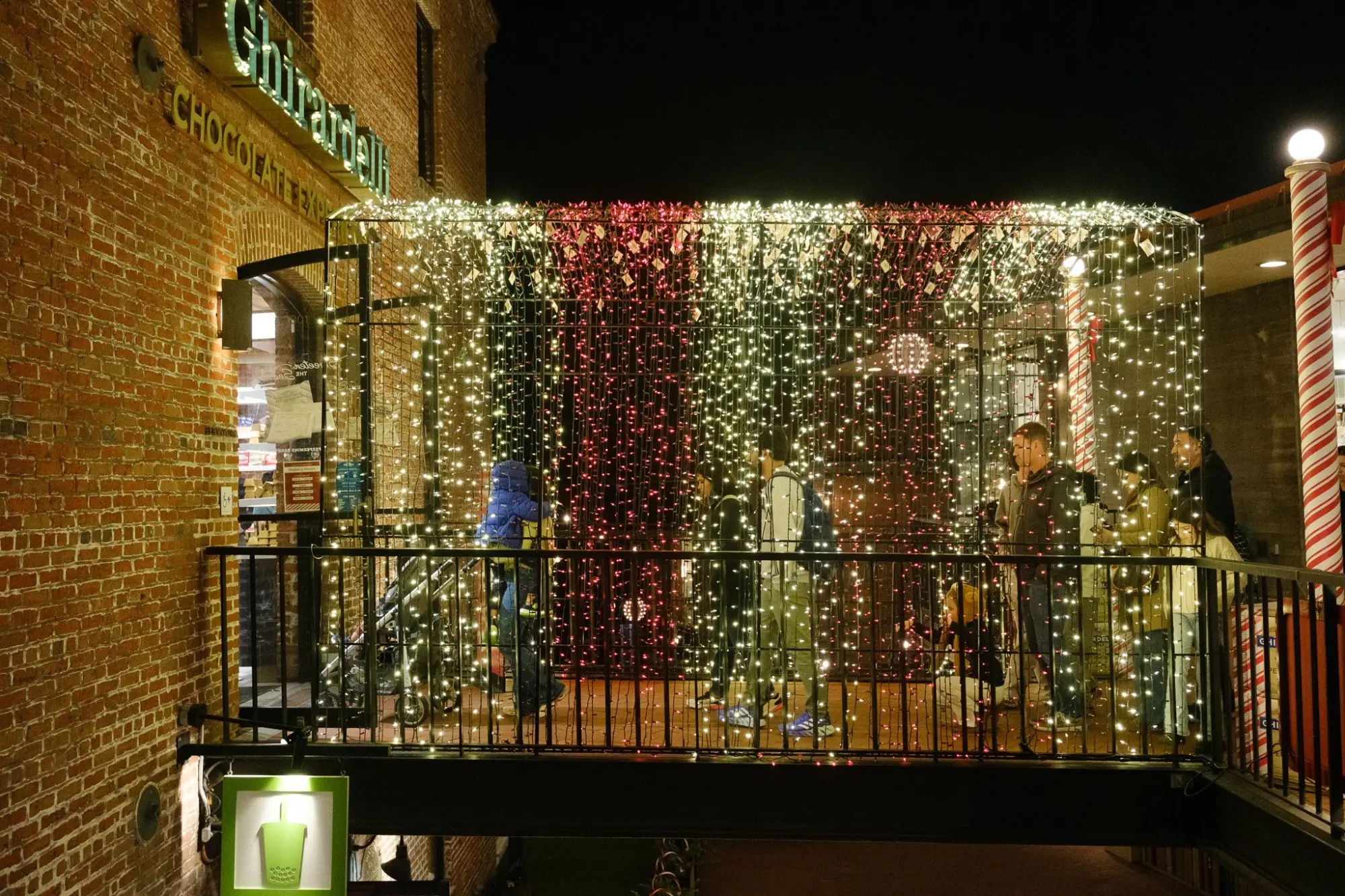 Photo from Finally, we stopped by Ghirardelli Square to see its holiday decorations, San Francisco & Sebastopol, CA