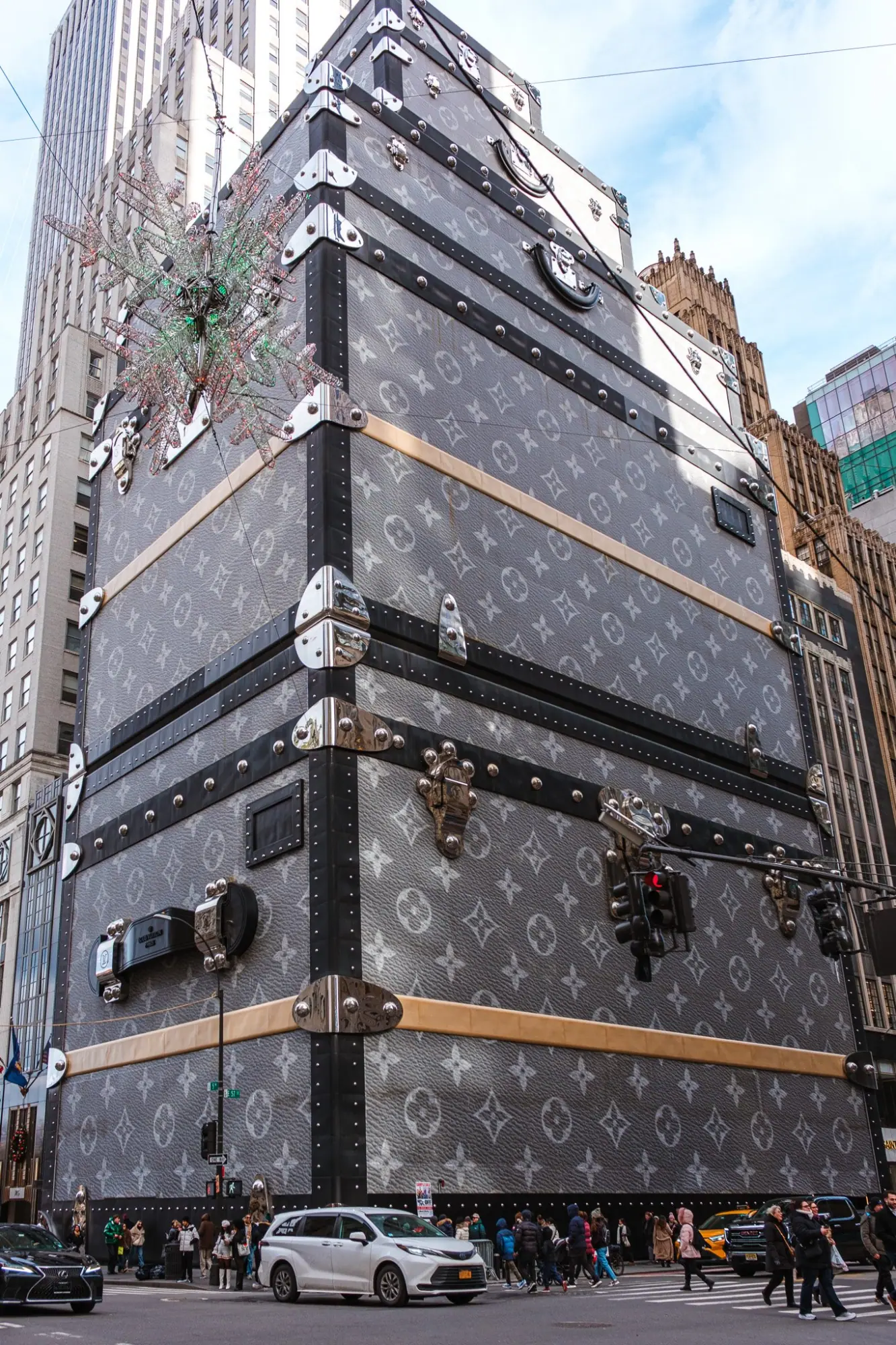 Photo from Fifth Avenue & Louis Vuitton Café, New York, NY