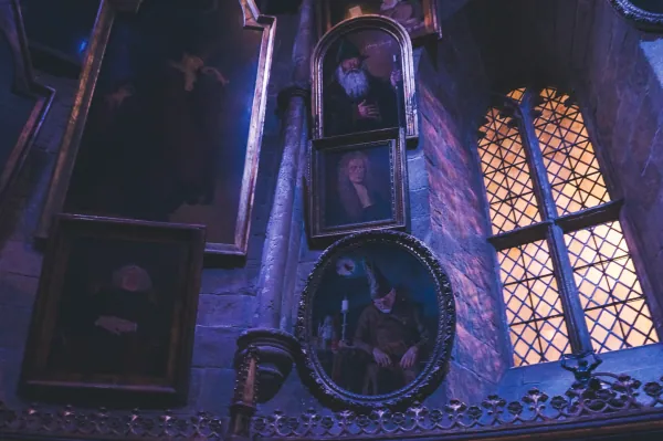 Portraits on a Hogwarts wall