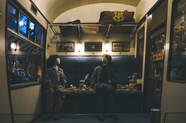 Hogwarts Express compartment with figures