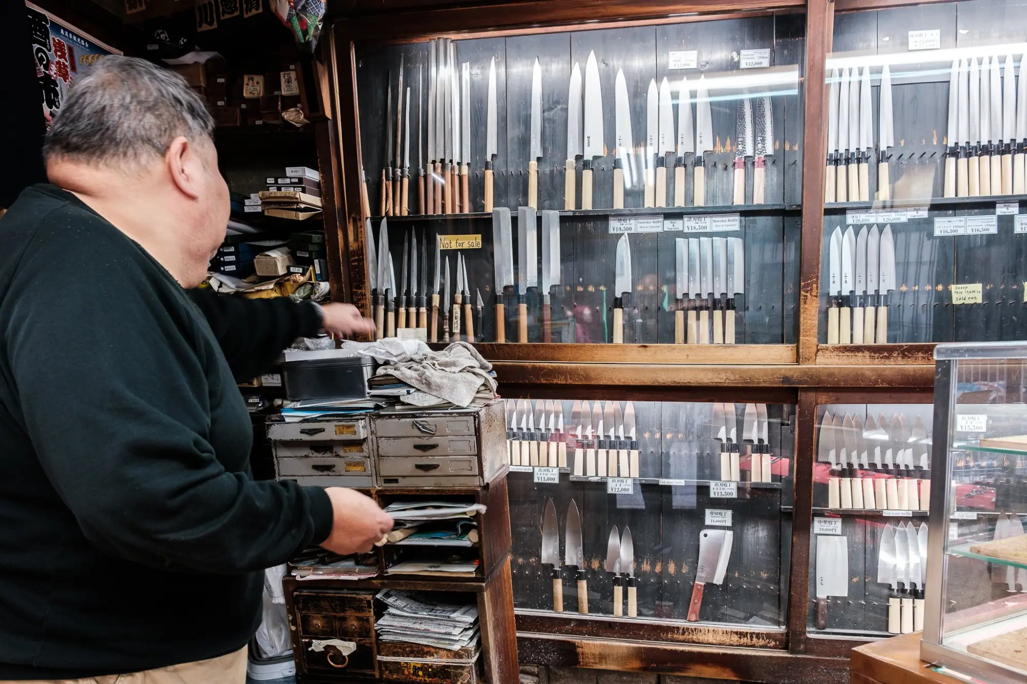Photo from Nakamise-dori Street – Souvenirs and Sashimi Knives, Tokyo, Japan