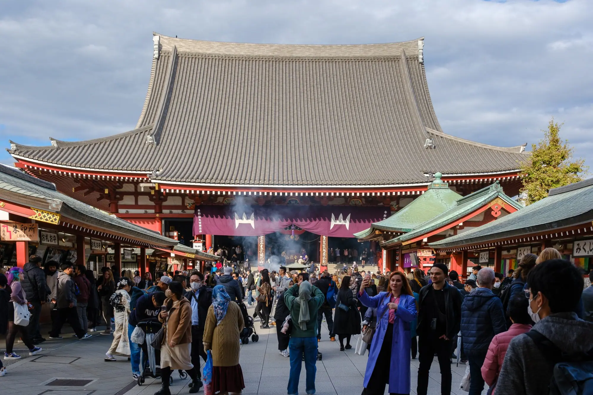 Photo from Nakamise-dori Street – Souvenirs and Sashimi Knives, Tokyo, Japan