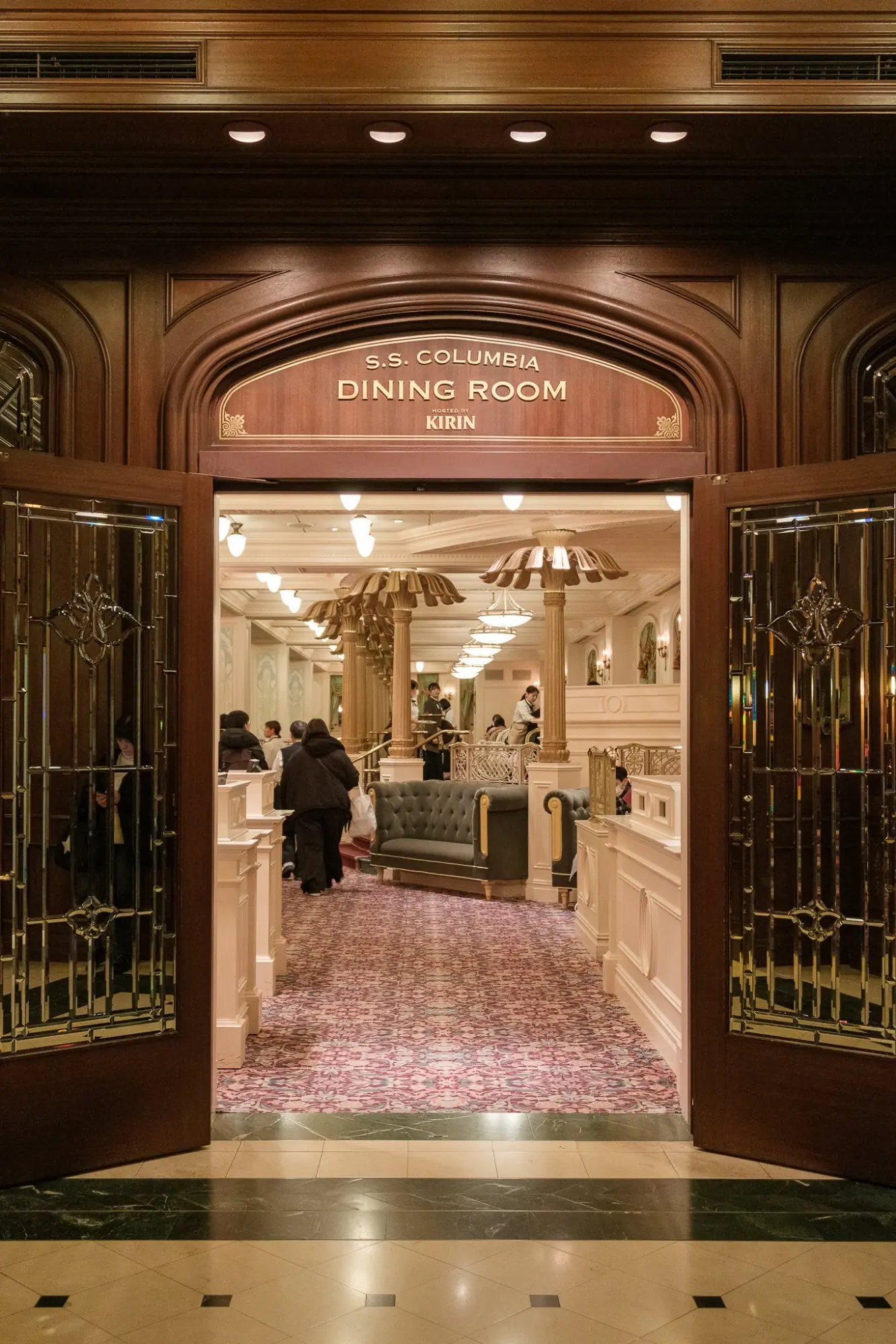 Photo from Teddy Roosevelt Lounge – A Touch of Elegance, Tokyo, Japan