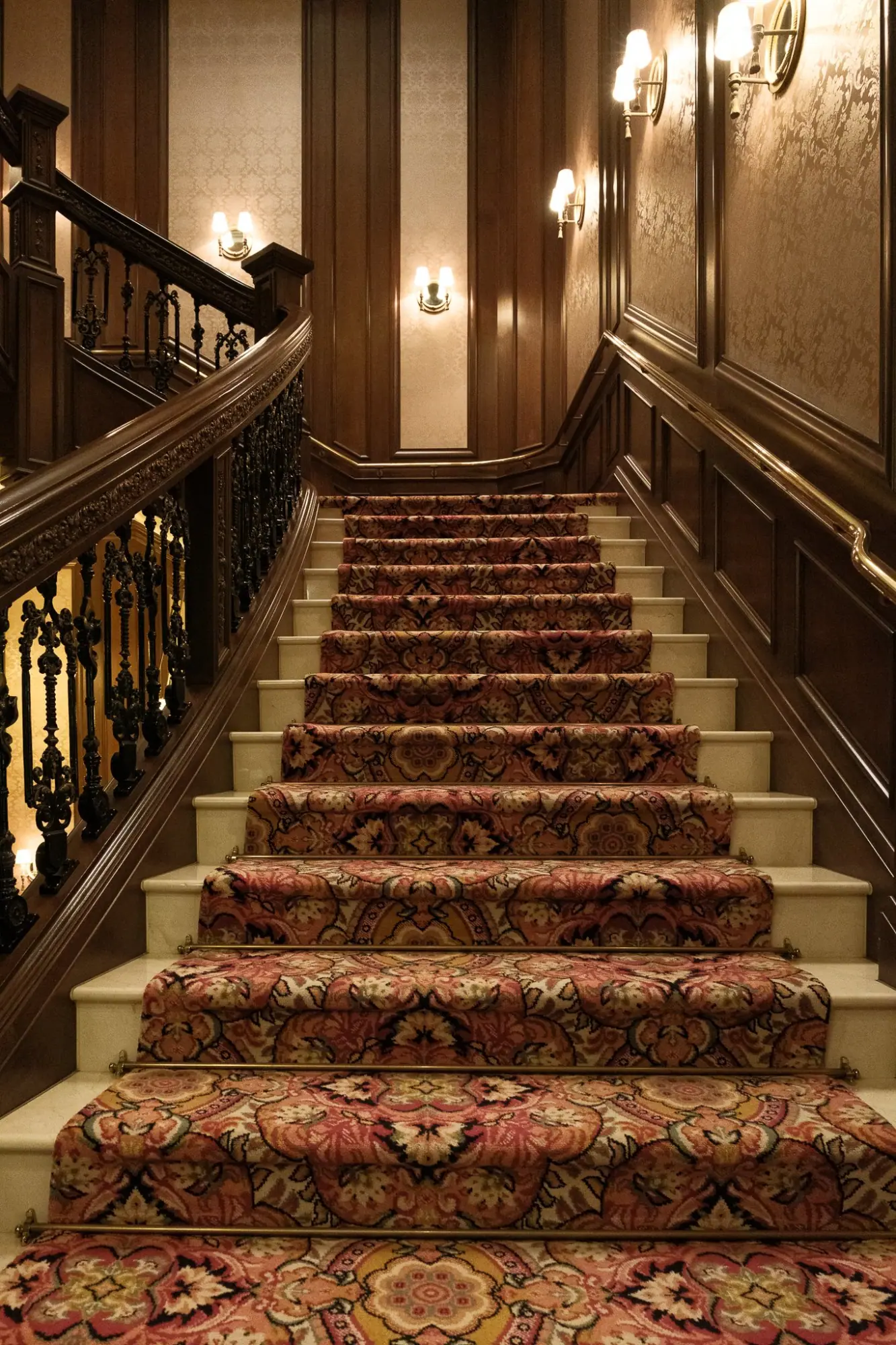 Photo from Teddy Roosevelt Lounge – A Touch of Elegance, Tokyo, Japan